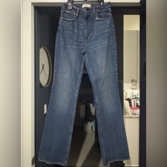 Abercrombie high rise flare - Picture 2 of 4